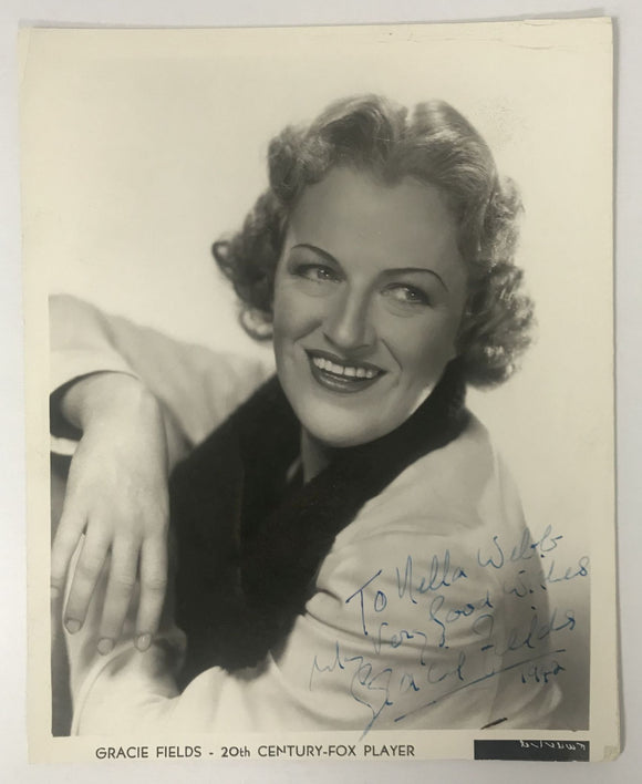 Gracie Fields (d. 1979) Signed Autographed Vintage Glossy 8x10 Photo - Lifetime COA