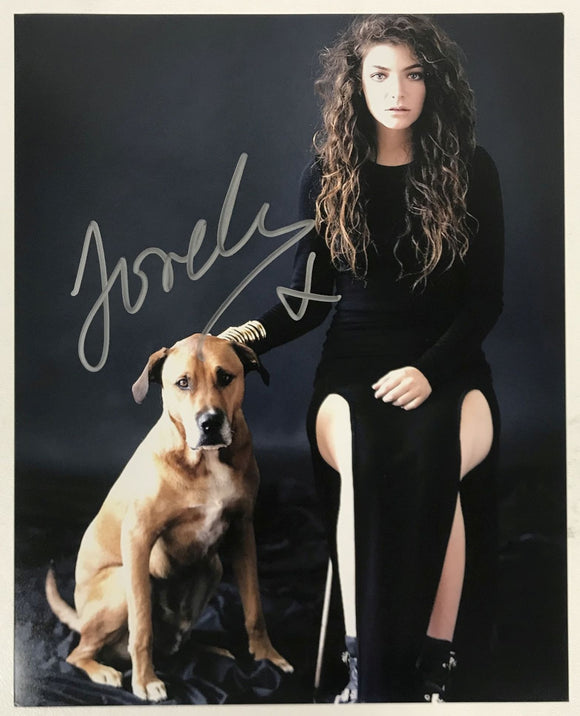 Lorde Signed Autographed Glossy 8x10 Photo - COA Matching Holograms