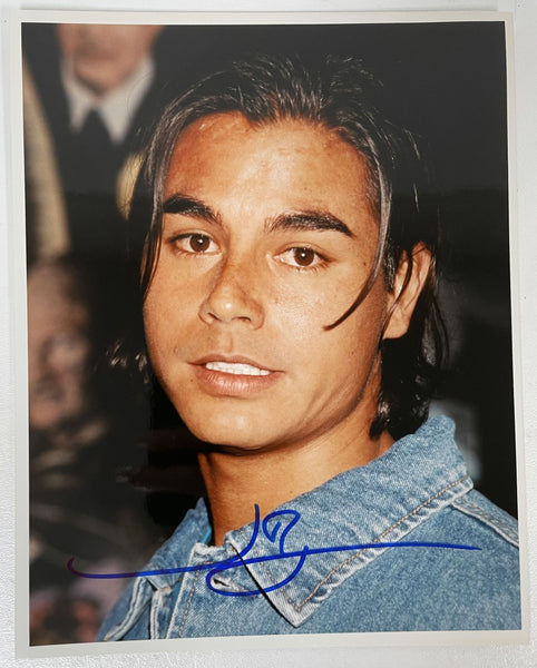 Enrique Iglesias Signed Autographed Glossy 8x10 Photo - COA