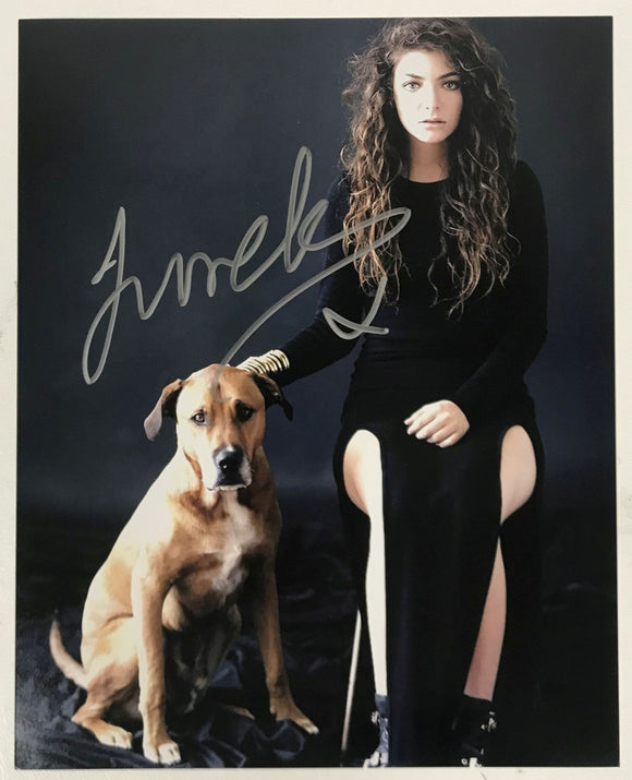 Lorde Signed Autographed Glossy 8x10 Photo - COA Matching Holograms