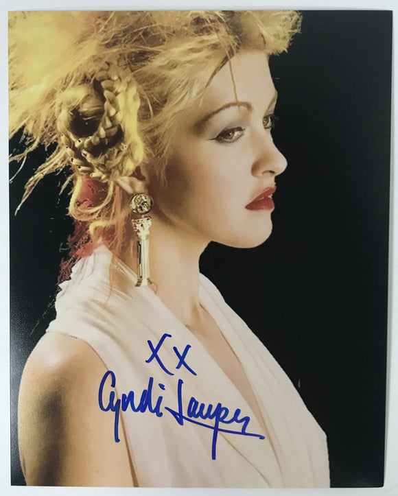 Cyndi Lauper Signed Autographed Glossy 8x10 Photo - Lifetime COA