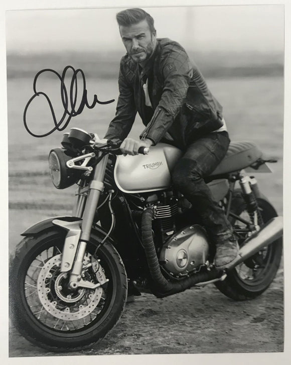 David Beckham Signed Autographed Glossy 8x10 Photo - Lifetime COA