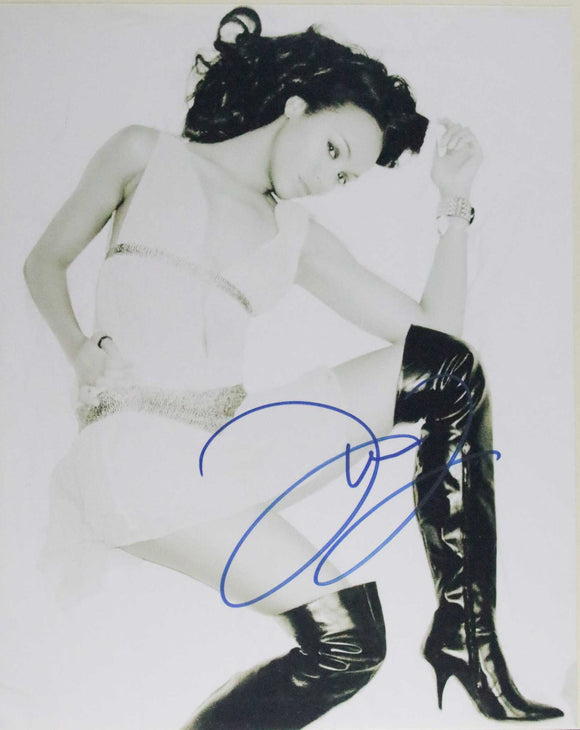 Zoe Saldana Signed Autographed Glossy 8x10 Photo - Lifetime COA