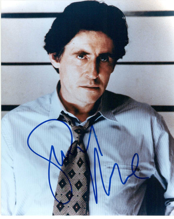 Gabriel Byrne Signed Autographed Glossy 8x10 Photo - COA Matching Holograms