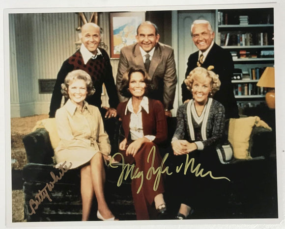 Mary Tyler-Moore & Betty White Signed Autographed Glossy 8x10 Photo - COA Matching Holograms