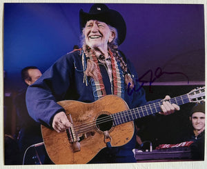 Willie Nelson Signed Autographed Glossy 8x10 Photo - Lifetime COA