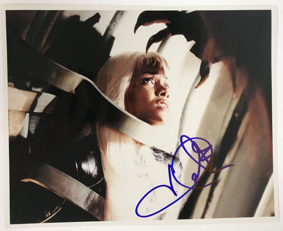 Halle Berry Signed Autographed 