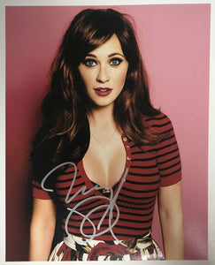 Zooey Deschanel Signed Autographed Glossy 8x10 Photo - Lifetime COA