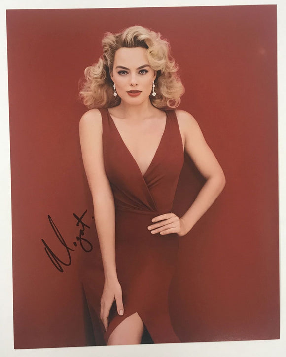 Margot Robbie Signed Autographed Glossy 8x10 Photo - Lifetime COA