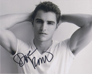 Dave Franco Signed Autographed Glossy 8x10 Photo - COA Matching Holograms