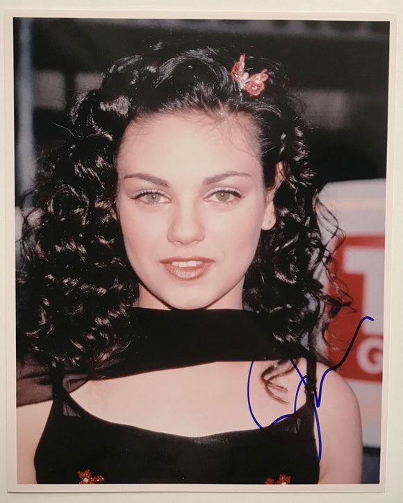 Mila Kunis Signed Autographed Glossy 8x10 Photo - COA Matching Holograms