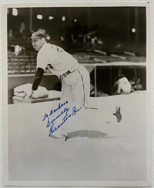 Thornton Lee (d. 1997) Signed Autographed Vintage Glossy 8x10 Photo - Chicago White Sox