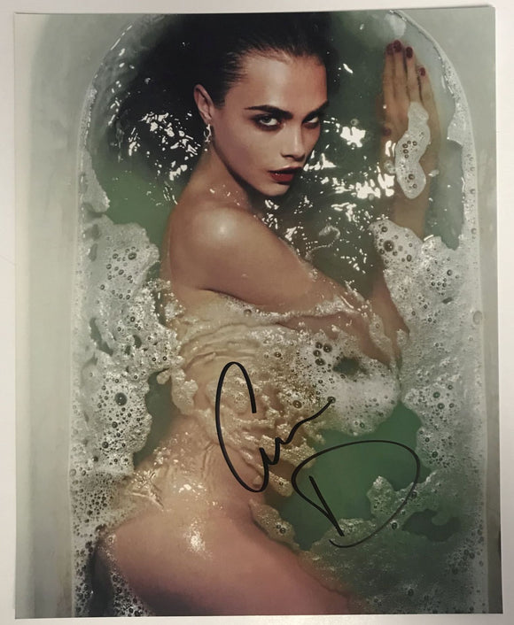 Cara Delevingne Signed Autographed Glossy 8x10 Photo - COA Matching Holograms
