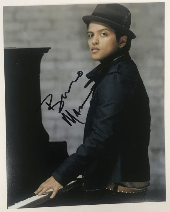 Bruno Mars Signed Autographed Glossy 8x10 Photo - COA Matching Holograms