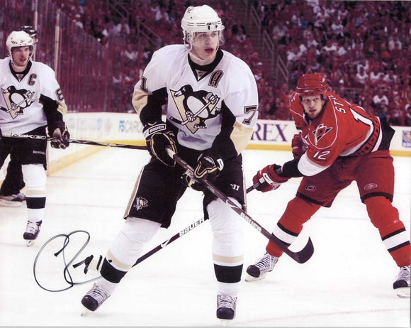 Evgeni Malkin Signed Autographed Glossy 8x10 Photo Pittsburgh Penguins - COA Matching Holograms