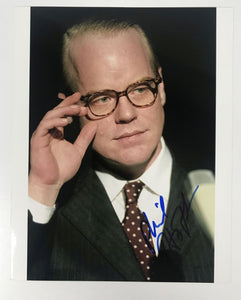 Philip Seymour Hoffman (d. 2014) Signed Autographed "Capote" Glossy 8x10 Photo - Mueller Authenticated