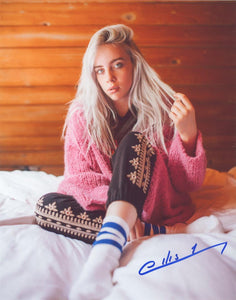 Billie Eilish Signed Autographed Glossy 8x10 Photo - Mueller Authenticated