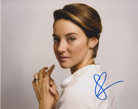 Shailene Woodley Signed Autographed Glossy 8x10 Photo - COA Matching Holograms