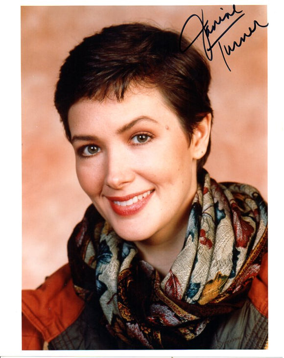 Janine Turner Signed Autographed Glossy 8x10 Photo - COA Matching Holograms