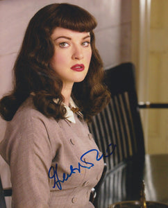 Gretchen Mol Signed Autographed "Bettie Page" Glossy 8x10 Photo - COA Matching Holograms