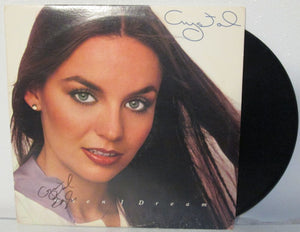 Crystal Gayle Signed Autographed "When I Dream" Record Album w/ Proof Photo