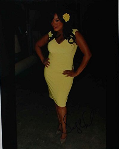 Niecy Nash Signed Autographed Glossy 11x14 Photo - COA Matching Holograms