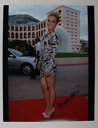 Hayden Panettiere Signed Autographed Glossy 11x14 Photo - COA Matching Holograms