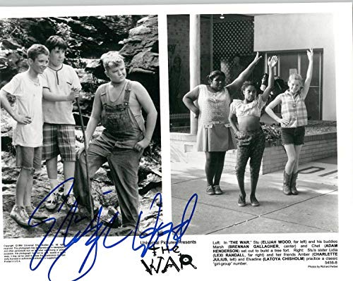 Elijah Wood Signed Autographed 'The War' Glossy 8x10 Photo - COA Matching Holograms