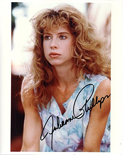 Julianne Phillips Signed Autographed Glossy 8x10 Photo - COA Matching Holograms