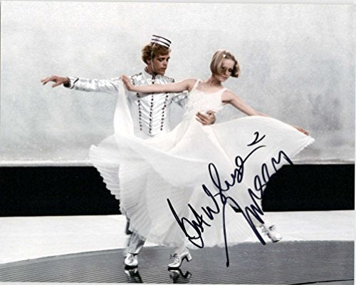 Twiggy Lawson Signed Autographed Glossy 8x10 Photo - COA Matching Holograms