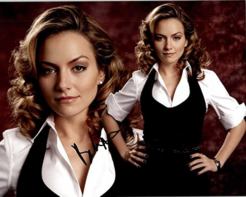 Becki Newton Signed Autographed Glossy 8x10 Photo - COA Matching Holograms