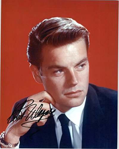 Robert Wagner Signed Autographed Glossy 8x10 Photo - COA Matching Holograms