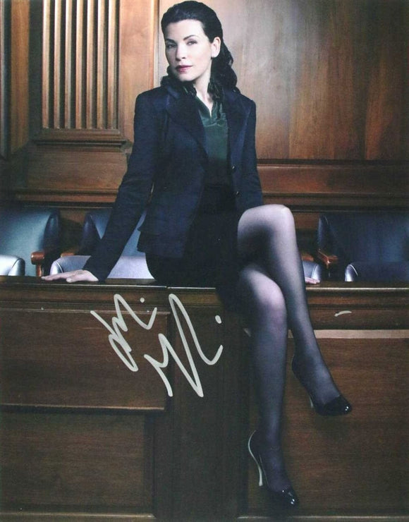 Julianna Margulies Signed Autographed Glossy 11x14 Photo - COA Matching Holograms