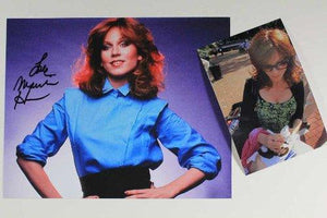 Marilu Henner Signed Autographed Glossy 8x10 Photo - COA Matching Holograms