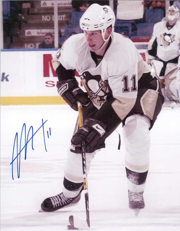 Jordan Staal Signed Autographed Glossy 8x10 Photo Pittsburgh Penguins - COA Matching Holograms