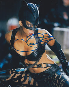 Halle Berry Signed Autographed "Cat Woman" Glossy 8x10 Photo - COA Matching Holograms