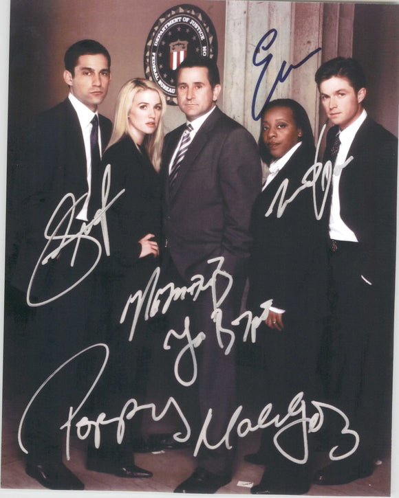 Without a Trace Cast Signed Autographed Glossy 8x10 Photo - COA Matching Holograms