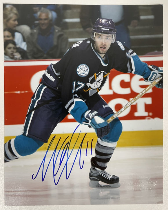 Matt Cullen Signed Autographed Glossy 8x10 Photo Anaheim Ducks - COA Matching Holograms