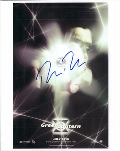 Ryan Reynolds Signed Autographed "The Green Lantern" Glossy 8x10 Photo - COA Matching Holograms