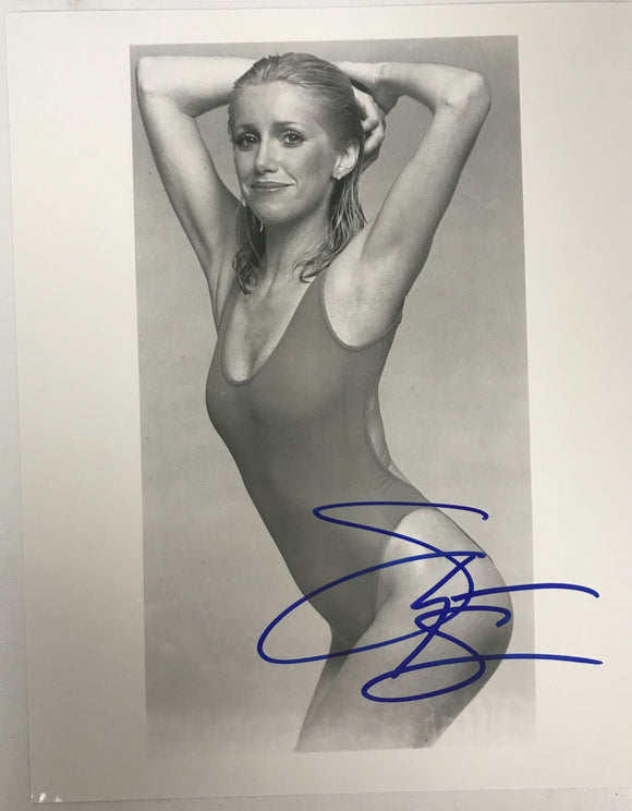 Suzanne Somers Signed Autographed Glossy 8x10 Photo - COA Matching Holograms