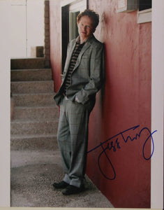 Jesse Tyler Ferguson Signed Autographed Glossy 8x10 Photo - COA Matching Holograms