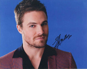 Stephen Amell Signed Autographed Glossy 8x10 Photo - COA Matching Holograms