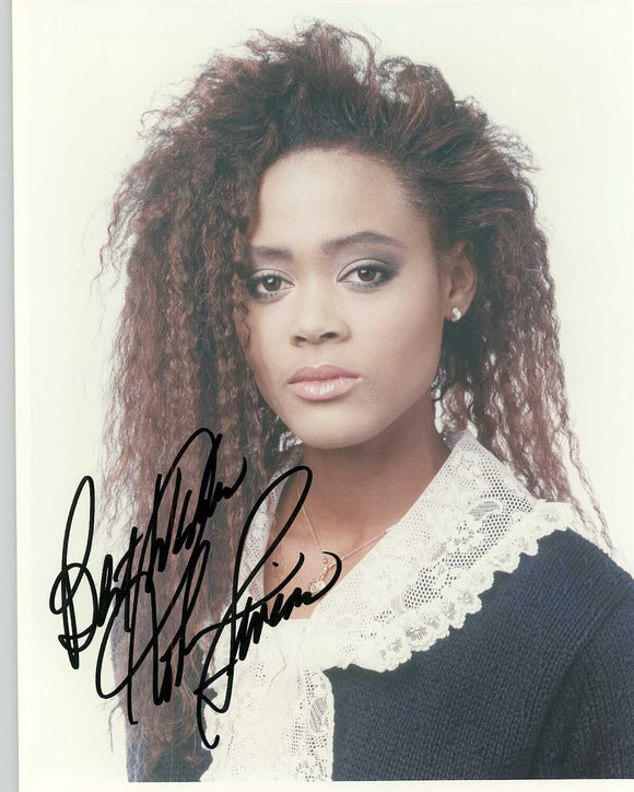 Robin Givens Signed Autographed Glossy 8x10 Photo - COA Matching Holograms