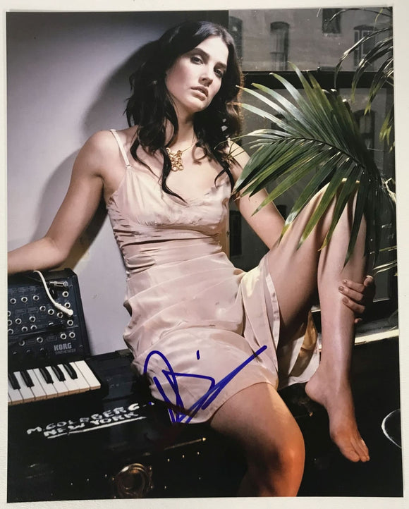 Cobie Smulders Signed Autographed Glossy 8x10 Photo - COA Matching Holograms