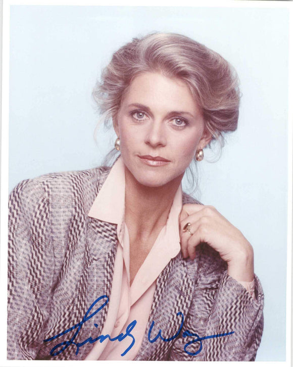 Lindsay Wagner Signed Autographed Glossy 8x10 Photo - COA Matching Holograms