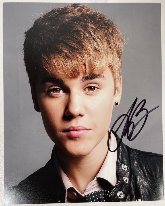 Justin Bieber Signed Autographed Glossy 8x10 Photo - COA Matching Holograms