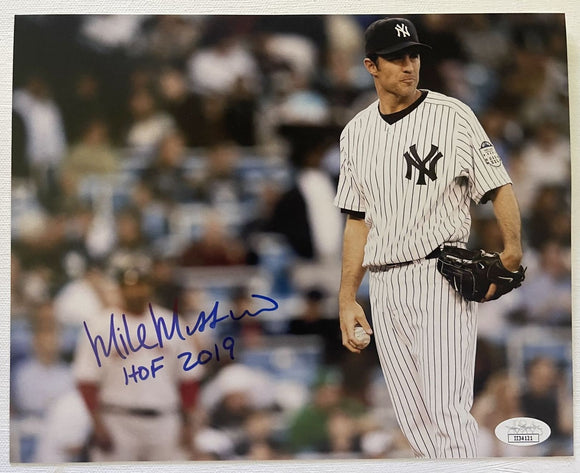 Mike Mussina Signed Autographed Glossy 8x10 Photo New York Yankees - JSA Authenticated
