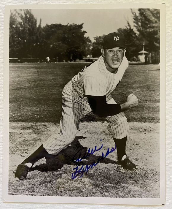 Allie Reynolds (d. 1994) Signed Autographed Vintage Glossy 8x10 Photo - New York Yankees