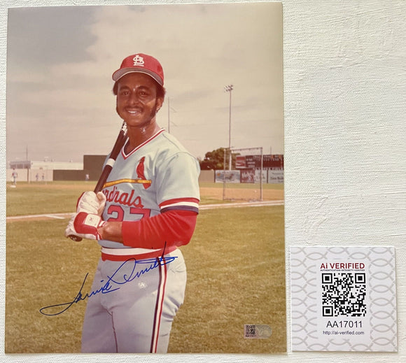 Lonnie Smith Signed Autographed Glossy 8x10 Photo St. Louis Cardinals - AVI Authenticated