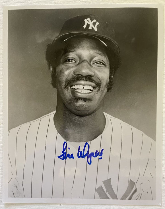 Jim Wynn (d. 2020) Signed Autographed Glossy 8x10 Photo New York Yankees - Stacks of Plaques